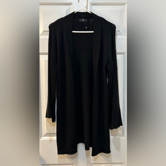 NWT Tahari Blended Black Cardigan Size M Textured Fluted Long Sleeve Preppy - Picture 1 of 9
